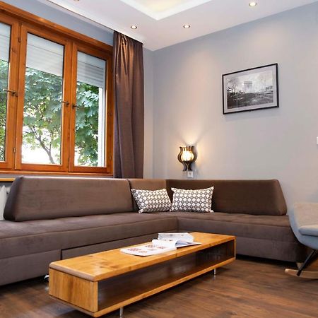 Central Sofia 3-Bedroom Apartment - Urban Art Gallery - Free Parking! Exterior foto